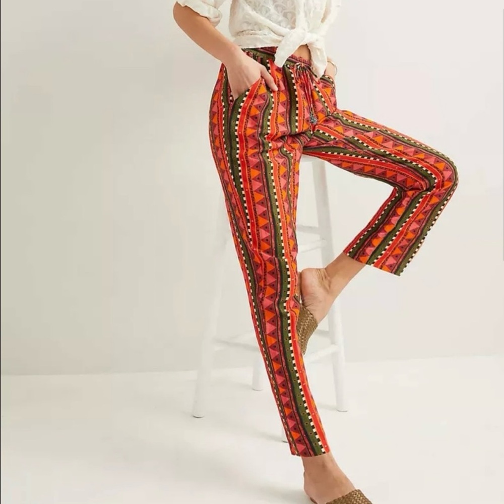 NWT - FARM Rio Pull On Pants - Size Small